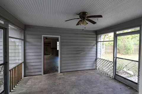 Exterior - 127 Johnstone Ln, Georgetown, SC 29440 photo 2 of 9