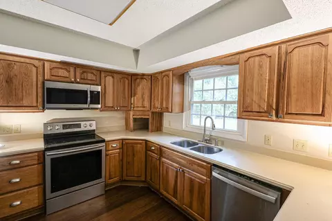 Kitchen - 127 Johnstone Ln, Georgetown, SC 29440 photo 3 of 3