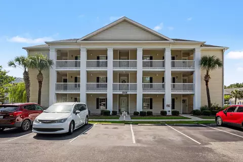 655 Woodmoor Dr #302, Murrells Inlet, SC 29576