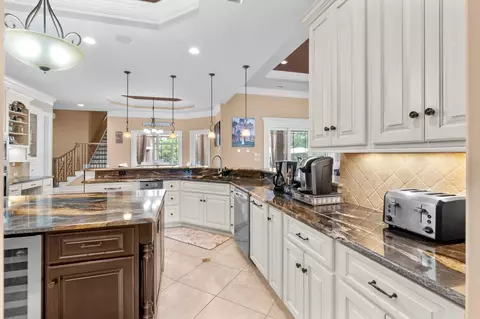 Kitchen - 1040 Anhinga Ct, Conway, SC 29526 photo 11 of 11