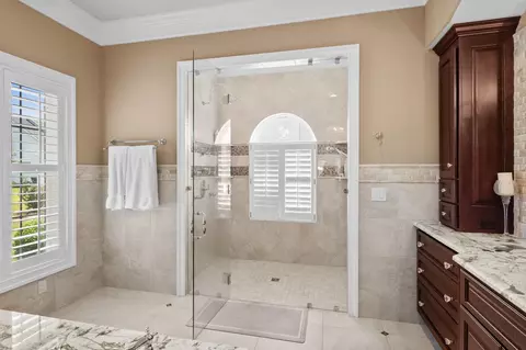 Bath - 1040 Anhinga Ct, Conway, SC 29526 photo 4 of 9