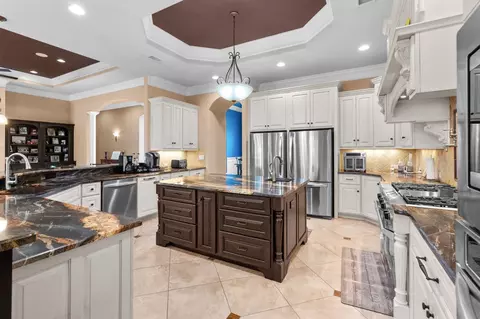 Kitchen - 1040 Anhinga Ct, Conway, SC 29526 photo 7 of 11