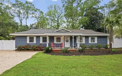 627 Pine Dr, Surfside Beach, SC 29575