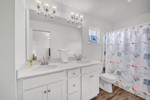Bath - 807 SW Fox St, Shallotte, NC 28470 photo 1 of 2