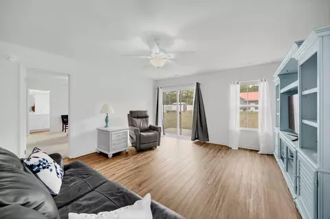 Living - 807 SW Fox St, Shallotte, NC 28470 photo 4 of 4