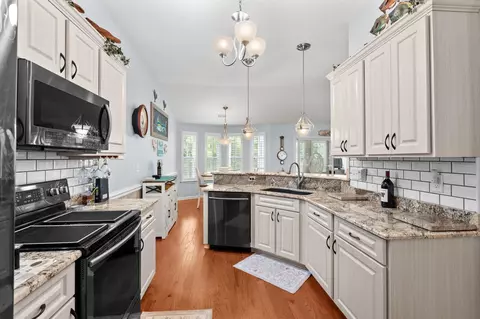 Kitchen - 1608 Hack Ct, Surfside Beach, SC 29575 photo 6 of 7