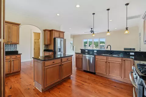 Kitchen - 286 Eagle Pass Dr, Murrells Inlet, SC 29576 photo 4 of 4