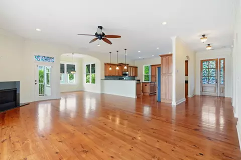 Living - 286 Eagle Pass Dr, Murrells Inlet, SC 29576 photo 2 of 3