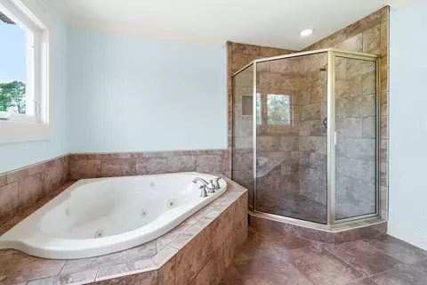 Bath - 286 Eagle Pass Dr, Murrells Inlet, SC 29576 photo 5 of 7