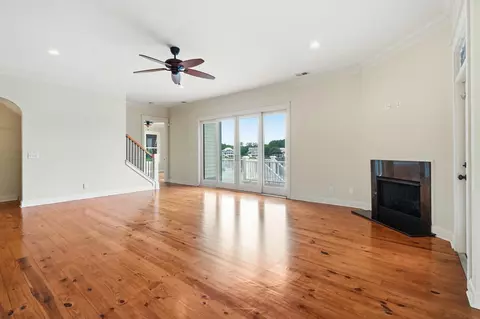 Living - 286 Eagle Pass Dr, Murrells Inlet, SC 29576 photo 1 of 3