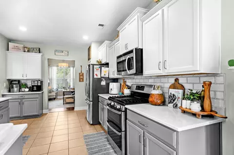 Kitchen - 313 Deer Path Dr, Murrells Inlet, SC 29576 photo 3 of 7