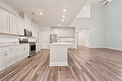 Kitchen - 816 17th Ave N, Surfside Beach, SC 29575 photo 1 of 2