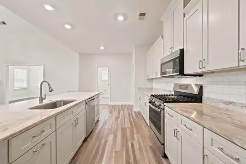 Entry Way - 816 17th Ave N, Surfside Beach, SC 29575 photo 3 of 7