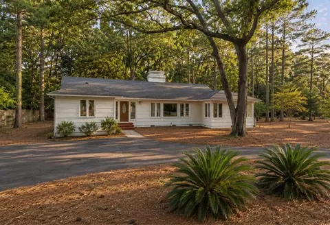231 Live Oak Ln, Myrtle Beach, SC 29572