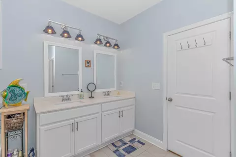 Bath - 260 Ocean Commons Dr, Surfside Beach, SC 29575 photo 2 of 3
