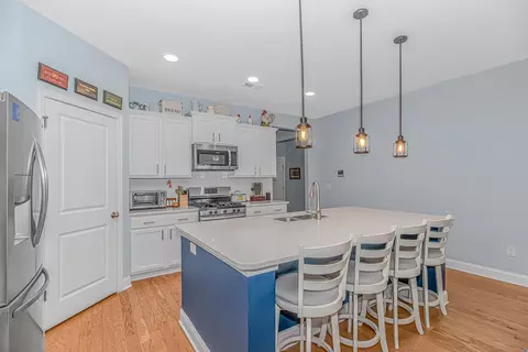 Kitchen - 260 Ocean Commons Dr, Surfside Beach, SC 29575 photo 2 of 4