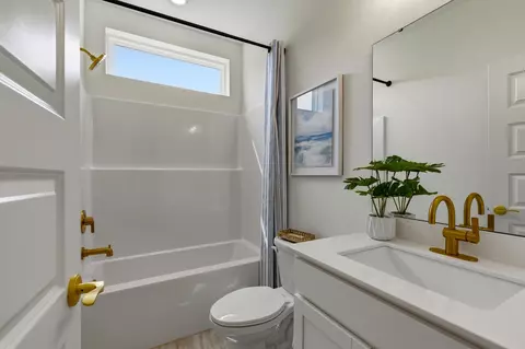 Bath - 3061 Claredon St, Longs, SC 29568 photo 3 of 4