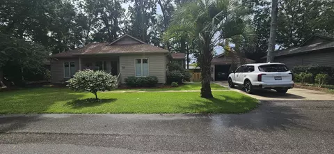 706 Courtney Ct, Murrells Inlet, SC 29576