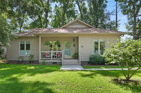 706 Courtney Ct, Murrells Inlet, SC 29576