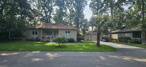 706 Courtney Ct, Murrells Inlet, SC 29576