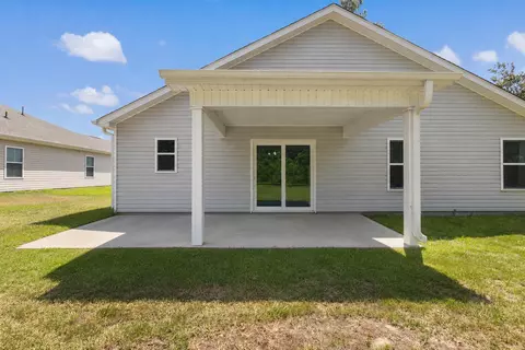 Exterior - 3911 Lake Dr, Loris, SC 29569 photo 3 of 4