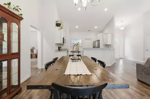 Dining - 515 Allen St, Loris, SC 29569 photo 3 of 3