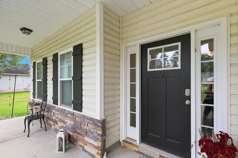 Exterior - 515 Allen St, Loris, SC 29569 photo 2 of 9