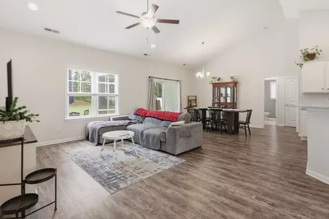 Entry Way - 515 Allen St, Loris, SC 29569 photo 8 of 12