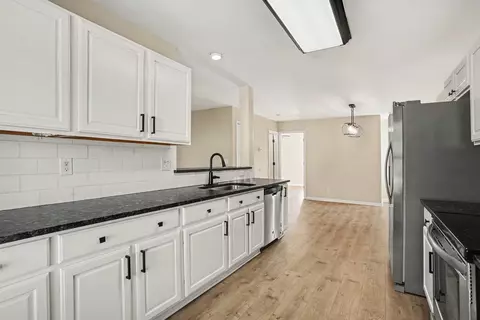 Kitchen - 2237 Haystack Way, Myrtle Beach, SC 29579 photo 4 of 4