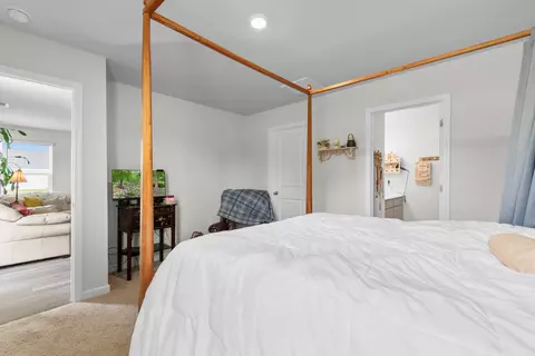 Bedroom - 32 Cape Point Dr, Conway, SC 29527 photo 3 of 4