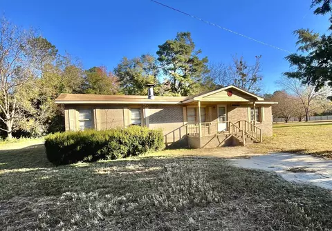 103 Bulldog Ln, Lake City, SC 29560