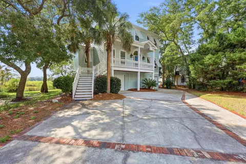 27 Drayton Ct, Pawleys Island, SC 29585