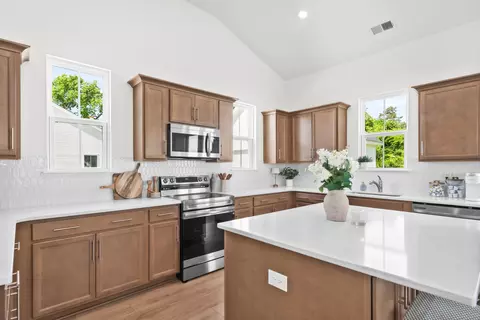 Kitchen - 3840 Richardson St, Loris, SC 29569 photo 4 of 10