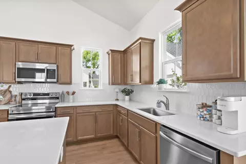 Kitchen - 3840 Richardson St, Loris, SC 29569 photo 8 of 10