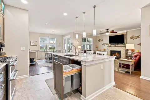 Kitchen - 5128 Stockyard Loop, Myrtle Beach, SC 29588 photo 13 of 15