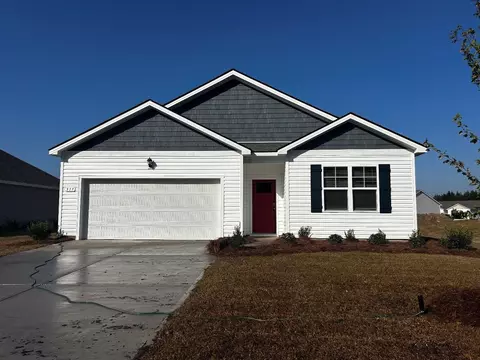 517 Carver Willow Dr, Loris, SC 29569