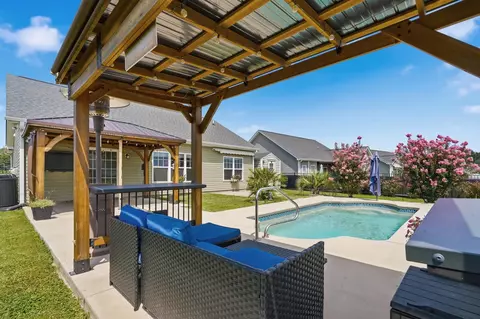 Exterior - 154 Springtide Dr, Conway, SC 29527 photo 6 of 10