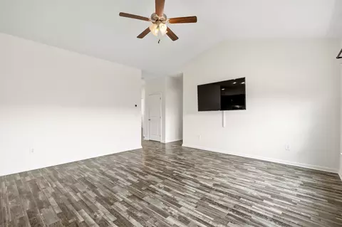 Living - 154 Springtide Dr, Conway, SC 29527 photo 3 of 4