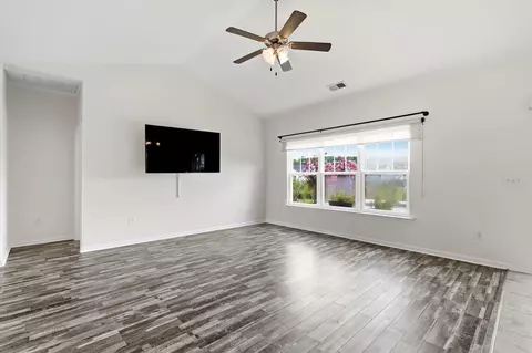 Living - 154 Springtide Dr, Conway, SC 29527 photo 2 of 4