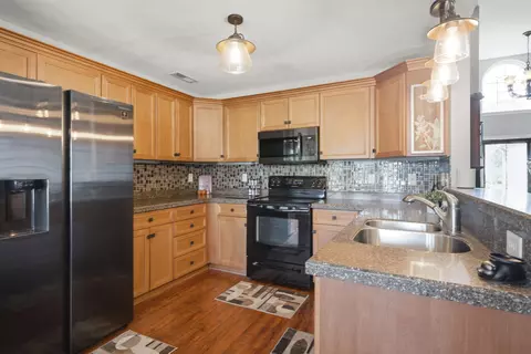 Kitchen - 374 Barton Loop, Myrtle Beach, SC 29579 photo 6 of 6
