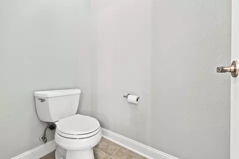 Bath - 104 Copper Leaf Dr, Myrtle Beach, SC 29588 photo 6 of 7