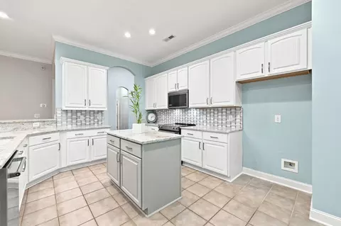Kitchen - 104 Copper Leaf Dr, Myrtle Beach, SC 29588 photo 5 of 6