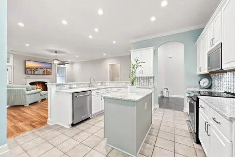 Kitchen - 104 Copper Leaf Dr, Myrtle Beach, SC 29588 photo 6 of 6