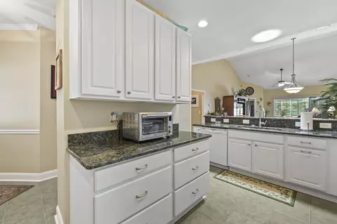 Kitchen - 606 Botany Loop #121B, Murrells Inlet, SC 29576 photo 4 of 4