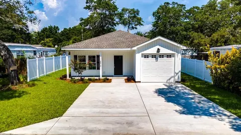 4513 Pelican St, North Myrtle Beach, SC 29582