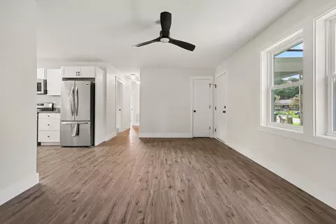 Living - 88 Juniper Pl, Georgetown, SC 29440 photo 1 of 6
