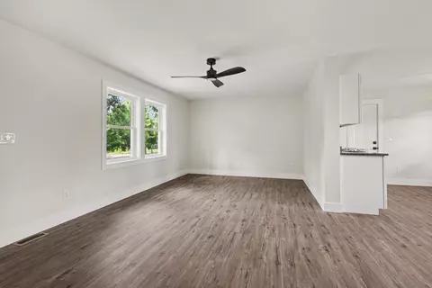 Living - 88 Juniper Pl, Georgetown, SC 29440 photo 6 of 6