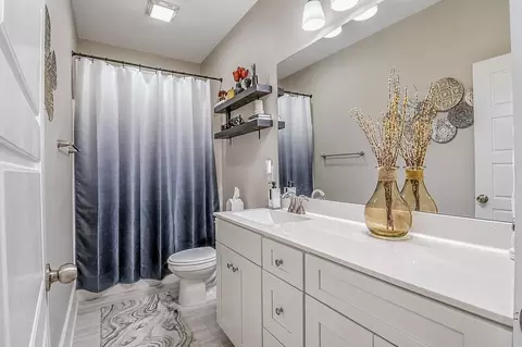 Bath - 669 Pacific Commons Dr, Surfside Beach, SC 29575 photo 4 of 5