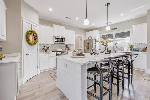 Kitchen - 669 Pacific Commons Dr, Surfside Beach, SC 29575 photo 1 of 8