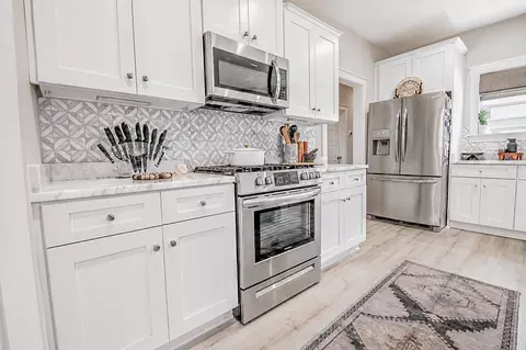 Kitchen - 669 Pacific Commons Dr, Surfside Beach, SC 29575 photo 4 of 8